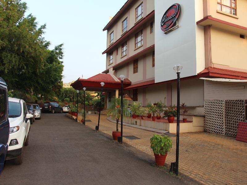 Chances Resort And Casino An Indy Resort Panaji Ngoại thất bức ảnh