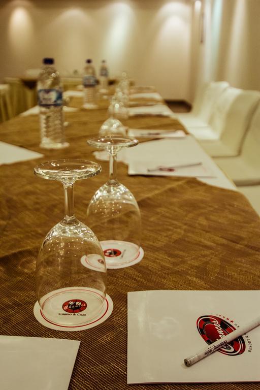 Chances Resort And Casino An Indy Resort Panaji Ngoại thất bức ảnh