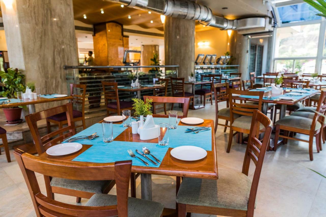 Chances Resort And Casino An Indy Resort Panaji Ngoại thất bức ảnh